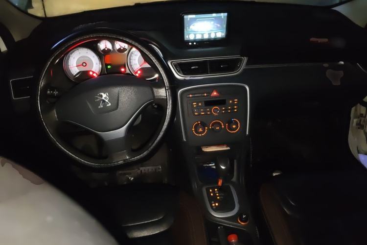 Used Peugeot 308 2014 Enjoy Edition Classic 1.6L Automatic Premium Model Center Console
