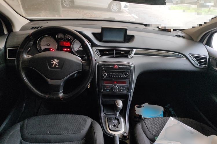 Used Peugeot 308 2014 Enjoy Edition Classic 1.6L Automatic Premium Model Center Console