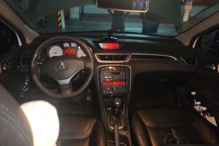 Used Peugeot 308 2014 Enjoyment Edition Classic 1.6L Automatic Fashion Model Center Console
