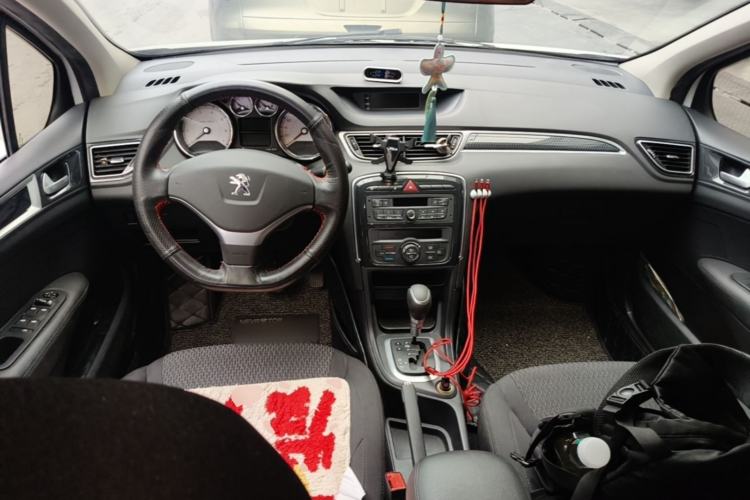 Used Peugeot 308 2014 Enjoyment Edition Classic 1.6L Automatic Fashion Model Center Console