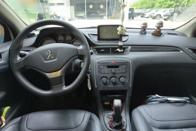 Used Peugeot 308 2014 Enjoy Edition Classic 1.6L Manual YouShang Model Center Console