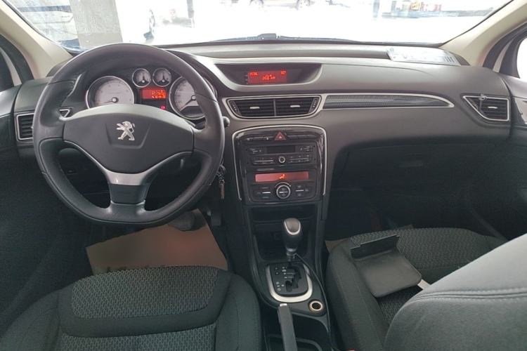 Used Peugeot 308 2014 Enjoyment Edition Classic 1.6L Automatic Fashion Model Center Console