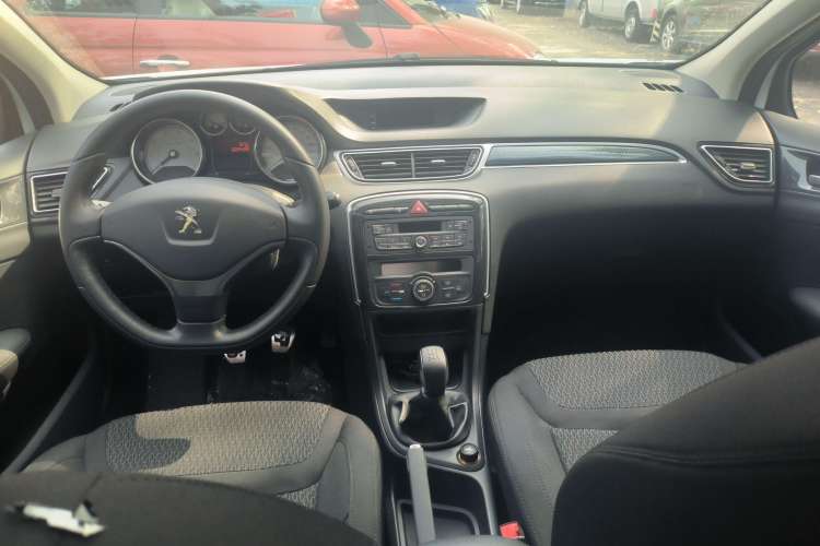 Used Peugeot 308 2014 Enjoy Edition Classic 1.6L Manual Fashion Model Center Console