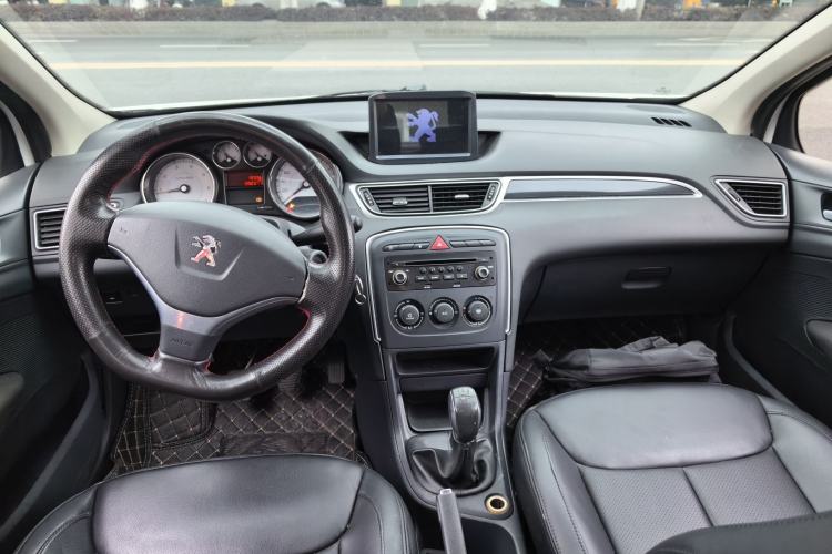 Used Peugeot 308 2014 Enjoy Edition Classic 1.6L Manual YouShang Model Center Console