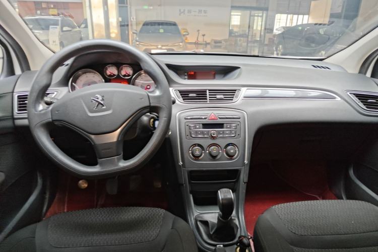 Used Peugeot 308 2014 Enjoy Edition Classic 1.6L Manual YouShang Model Center Console