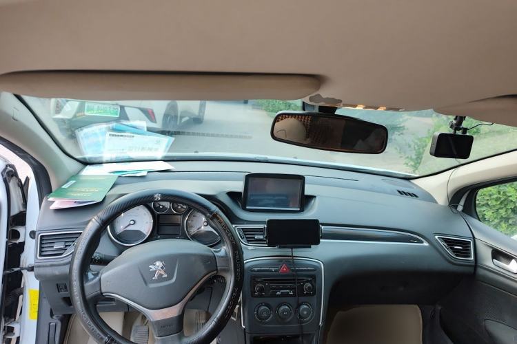 Used Peugeot 308 2014 Enjoy Edition Classic 1.6L Manual YouShang Model Center Console