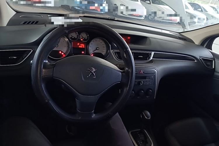 Used Peugeot 308 2014 Enjoy Edition Classic 1.6L Automatic Premium Model Center Console