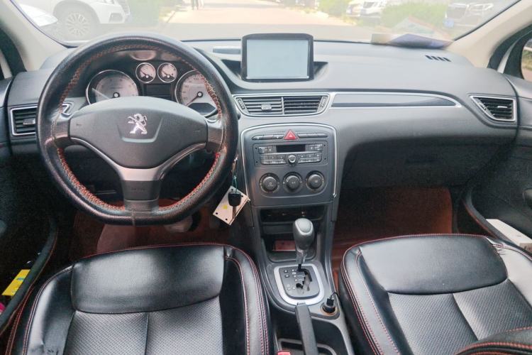 Used Peugeot 308 2014 Enjoy Edition Classic 1.6L Automatic Premium Model Center Console