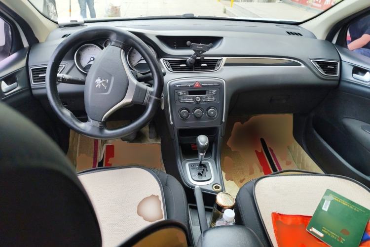 Used Peugeot 308 2014 Enjoy Edition Classic 1.6L Automatic Premium Model Center Console