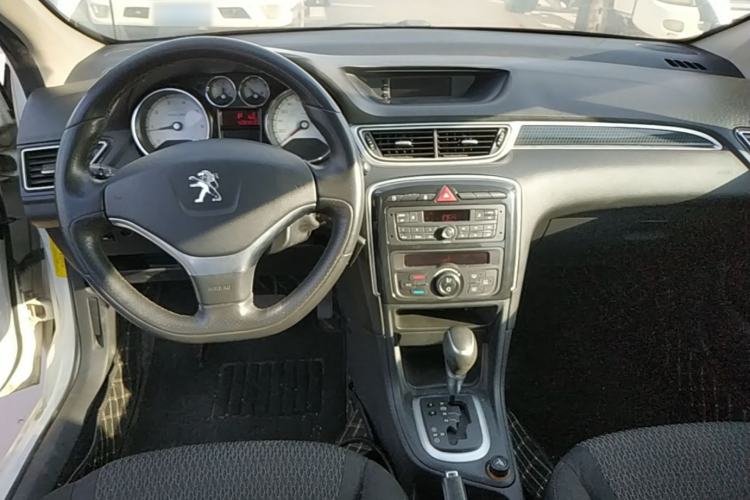 Used Peugeot 308 2014 Enjoyment Edition Classic 1.6L Automatic Fashion Model Center Console