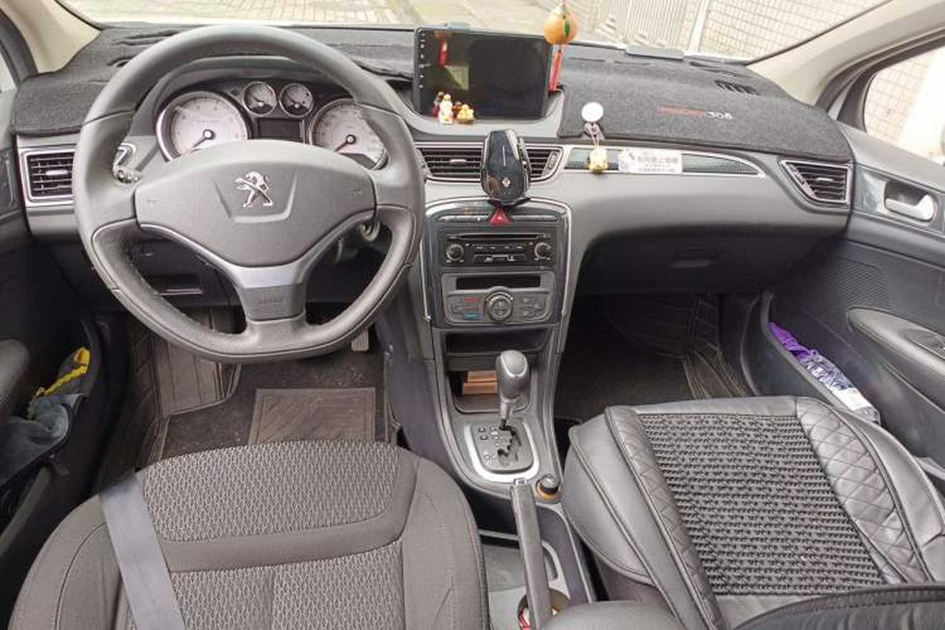 Used Peugeot 308 2014 Enjoyment Edition Classic 1.6L Automatic Fashion Model Center Console