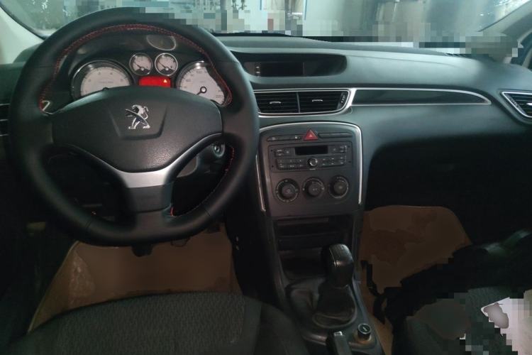 Used Peugeot 308 2014 Enjoy Edition Classic 1.6L Manual YouShang Model Center Console