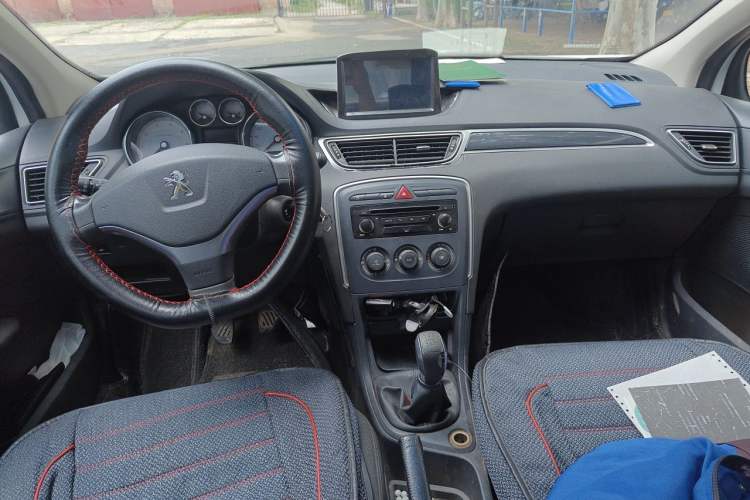 Used Peugeot 308 2014 Enjoy Edition Classic 1.6L Manual YouShang Model Center Console