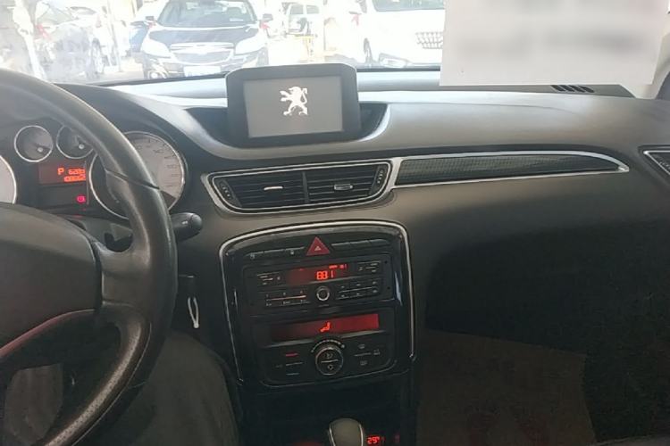 Used Peugeot 308 2014 Enjoyment Edition Classic 1.6L Automatic Fashion Model Center Console