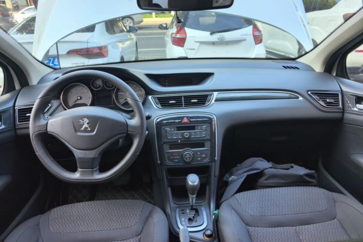 Used Peugeot 308 2014 Enjoyment Edition Classic 1.6L Automatic Fashion Model Center Console