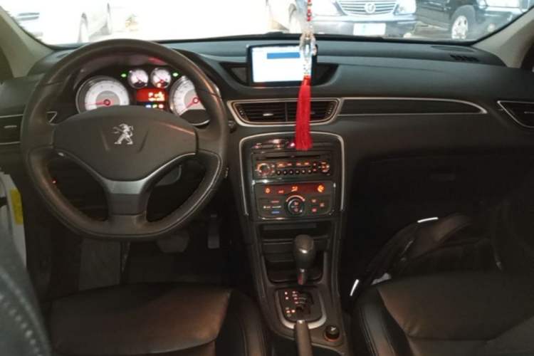Used Peugeot 308 2014 Enjoyment Edition Classic 1.6L Automatic Fashion Model Center Console
