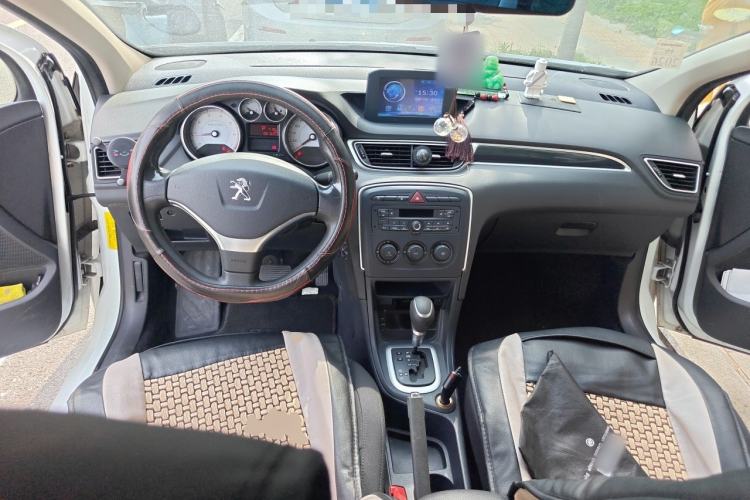 Used Peugeot 308 2014 Enjoy Edition Classic 1.6L Automatic Premium Model Center Console