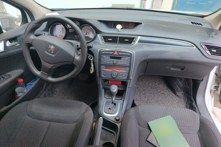 Used Peugeot 308 2014 Enjoyment Edition Classic 1.6L Automatic Fashion Model Center Console