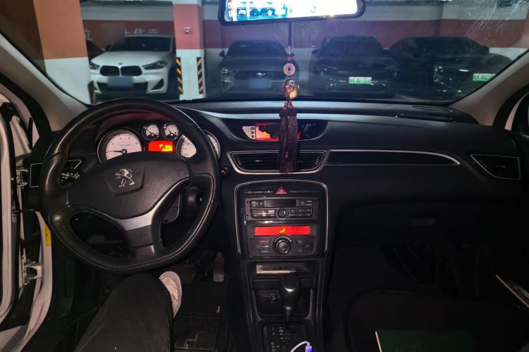 Used Peugeot 308 2014 Enjoyment Edition Classic 1.6L Automatic Fashion Model Center Console