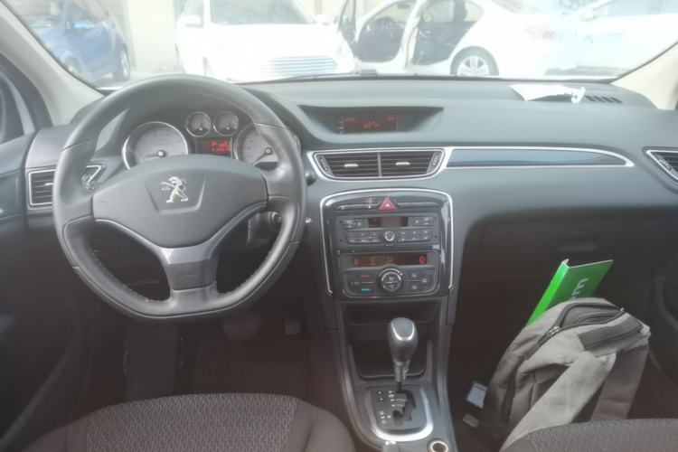 Used Peugeot 308 2014 Enjoyment Edition Classic 1.6L Automatic Fashion Model Center Console