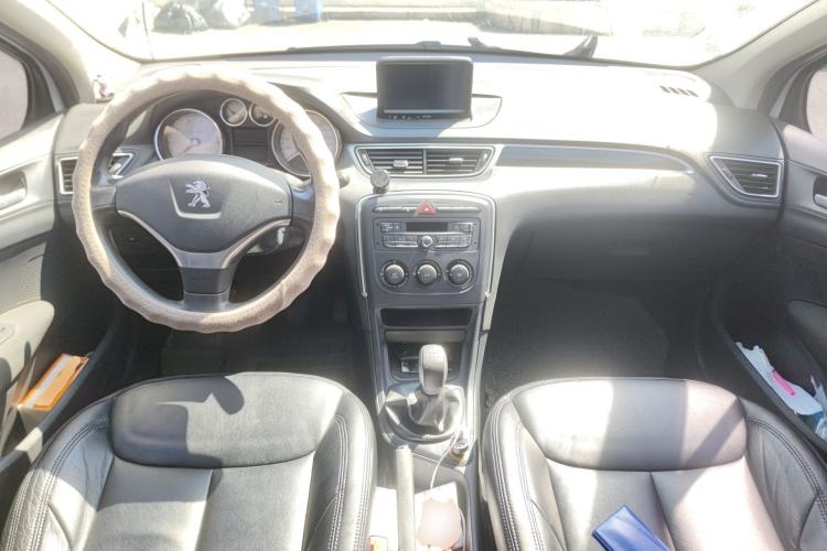 Used Peugeot 308 2014 Enjoy Edition Classic 1.6L Manual YouShang Model Center Console