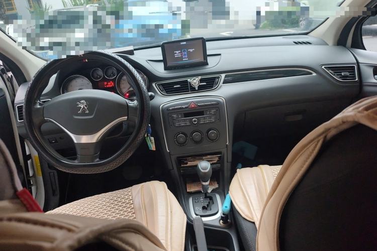 Used Peugeot 308 2014 Enjoy Edition Classic 1.6L Automatic Premium Model Center Console