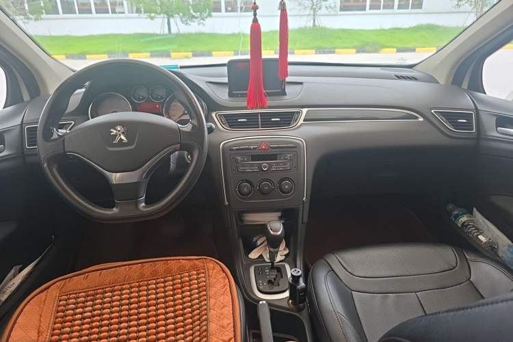 Used Peugeot 308 2014 Enjoy Edition Classic 1.6L Automatic Premium Model Center Console