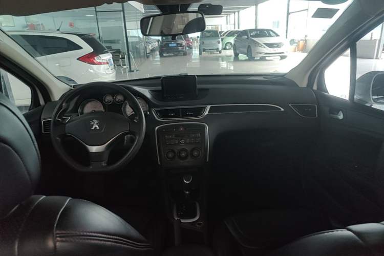 Used Peugeot 308 2014 Enjoy Edition Classic 1.6L Automatic Premium Model Center Console