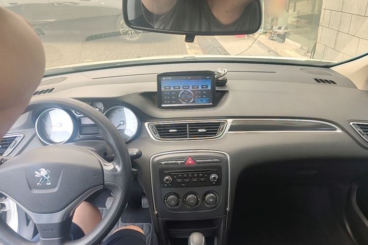 Used Peugeot 308 2014 Enjoy Edition Classic 1.6L Automatic Premium Model Center Console