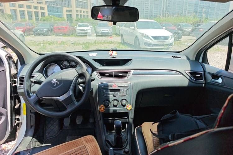 Used Peugeot 308 2014 Enjoy Edition Classic 1.6L Manual YouShang Model Center Console