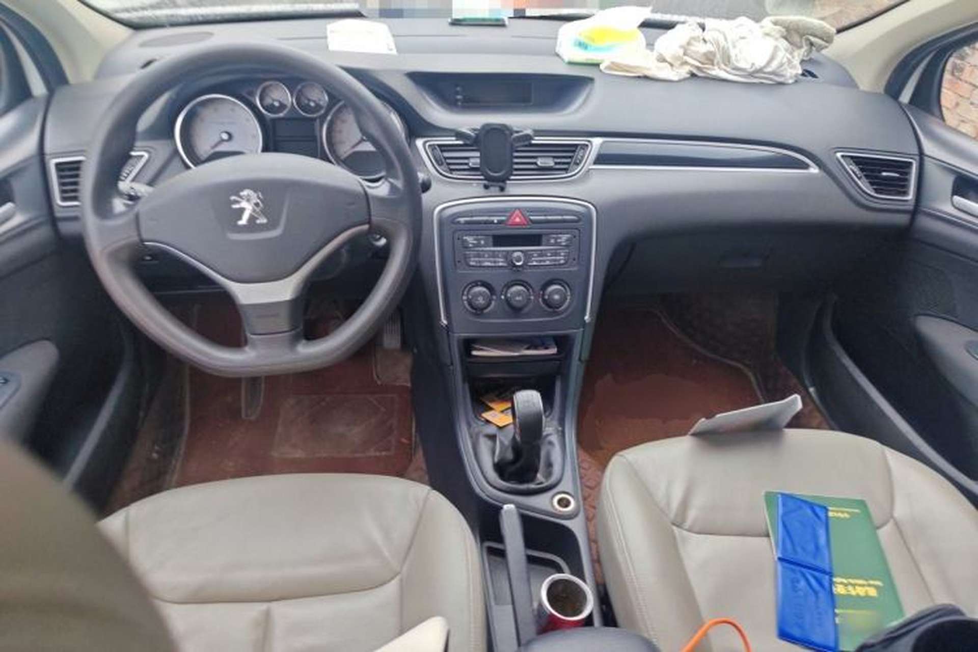 Used Peugeot 308 2014 Enjoy Edition Classic 1.6L Manual YouShang Model Center Console