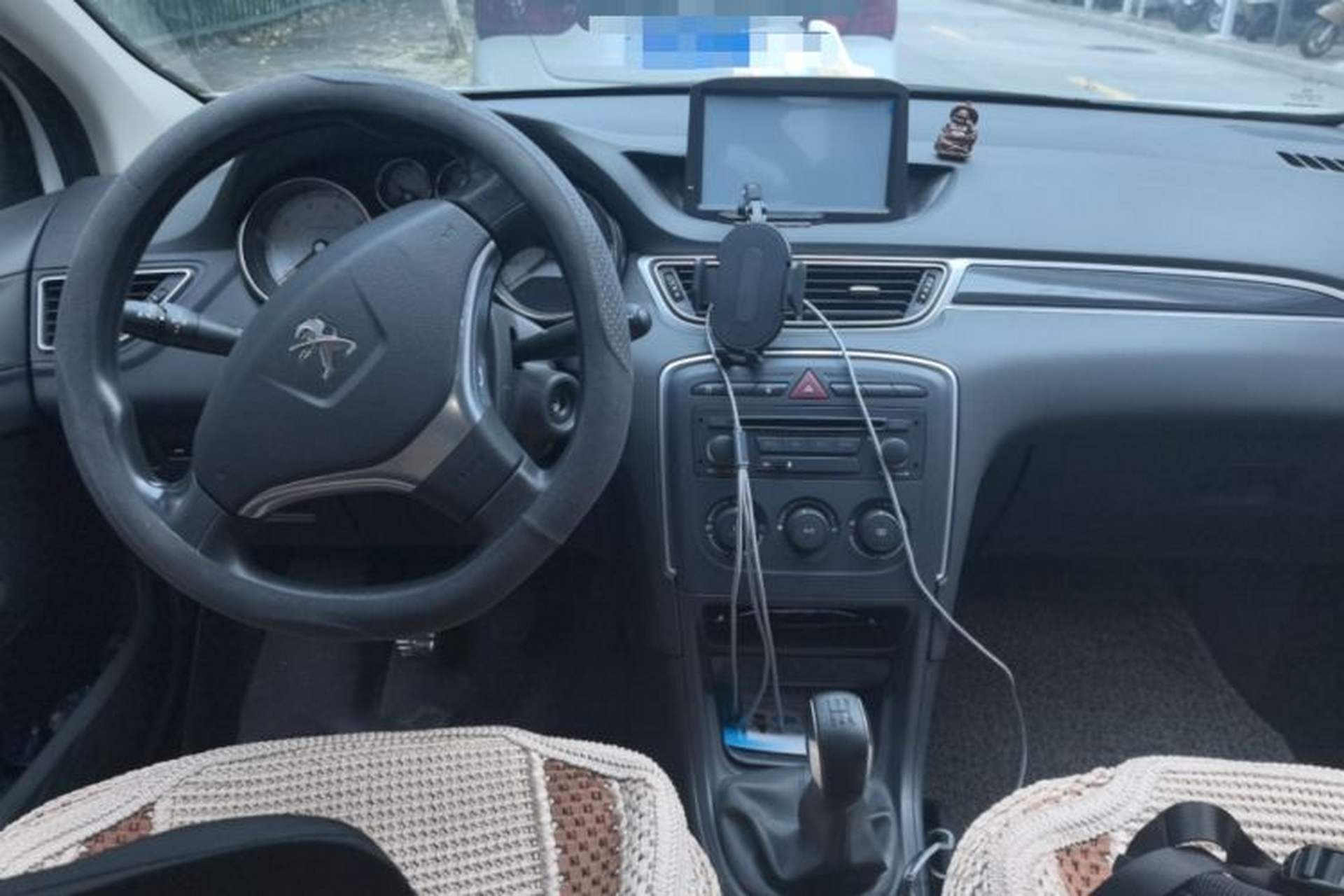 Used Peugeot 308 2014 Enjoy Edition Classic 1.6L Manual YouShang Model Center Console