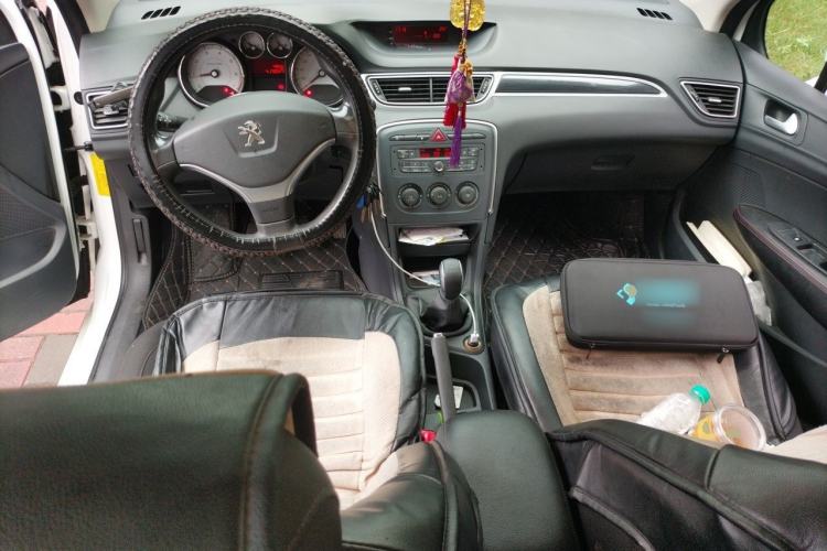 Used Peugeot 308 2014 Enjoy Edition Classic 1.6L Manual YouShang Model Center Console