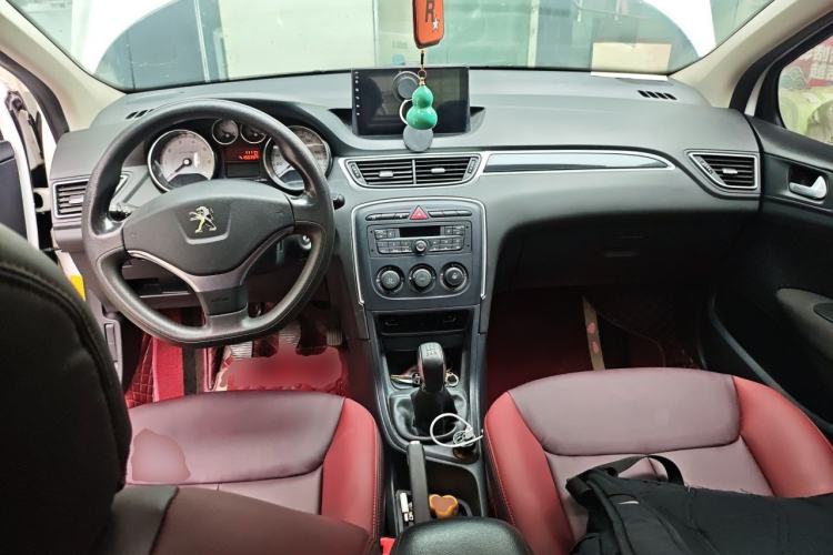 Used Peugeot 308 2014 Enjoy Edition Classic 1.6L Manual YouShang Model Center Console