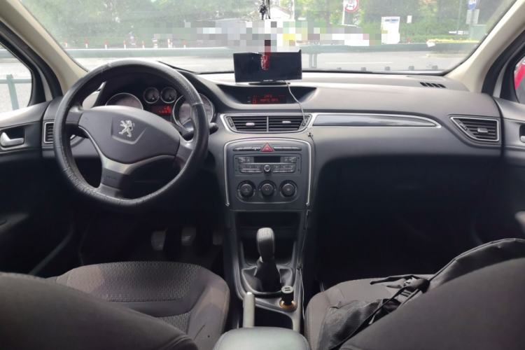 Used Peugeot 308 2014 Enjoy Edition Classic 1.6L Manual YouShang Model Center Console
