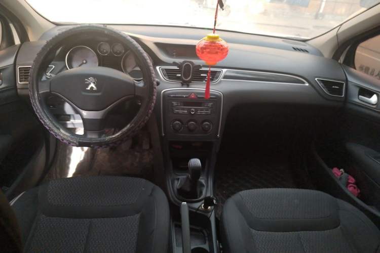 Used Peugeot 308 2014 Enjoy Edition Classic 1.6L Manual YouShang Model Center Console
