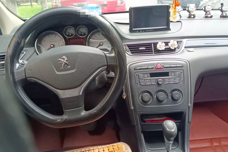 Used Peugeot 308 2014 Enjoy Edition Classic 1.6L Automatic Premium Model Center Console