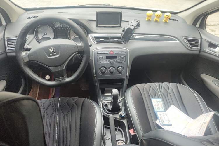 Used Peugeot 308 2014 Enjoy Edition Classic 1.6L Manual Fashion Model Center Console