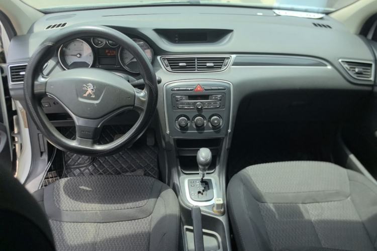 Used Peugeot 308 2014 Enjoy Edition Classic 1.6L Automatic Premium Model Center Console