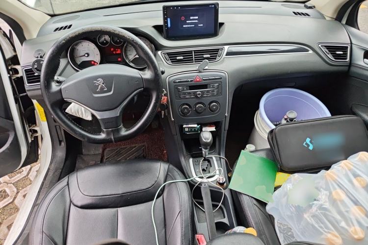 Used Peugeot 308 2014 Enjoy Edition Classic 1.6L Automatic Premium Model Center Console