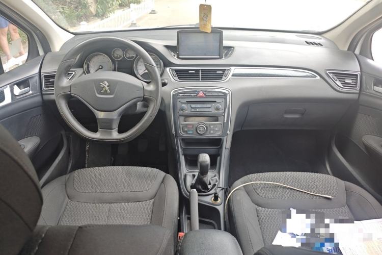 Used Peugeot 308 2014 Enjoy Edition Classic 1.6L Manual Fashion Model Center Console