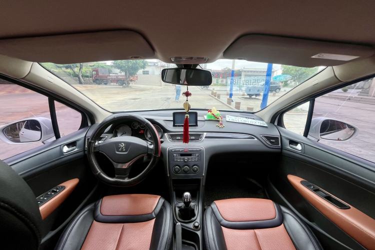 Used Peugeot 308 2014 Enjoy Edition Classic 1.6L Manual YouShang Model Center Console