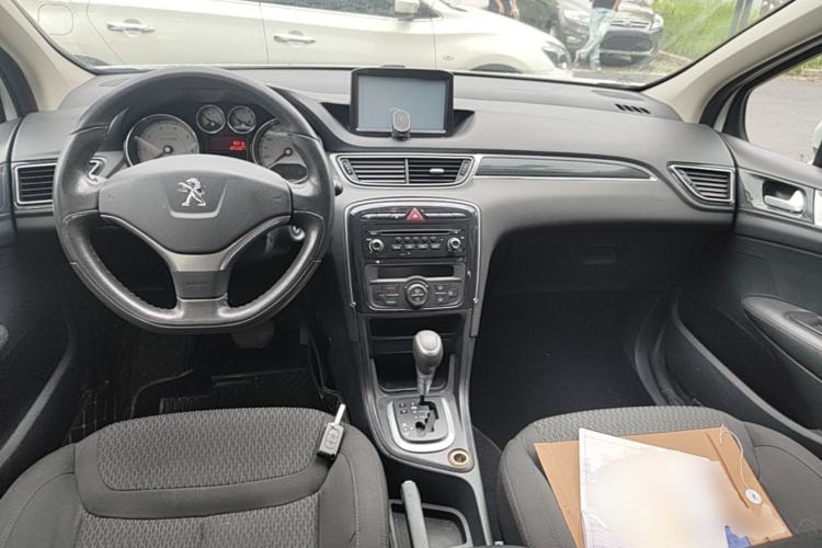 Used Peugeot 308 2014 Enjoyment Edition Classic 1.6L Automatic Fashion Model Center Console