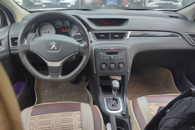 Used Peugeot 308 2014 Enjoy Edition Classic 1.6L Automatic Premium Model Center Console