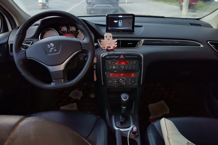 Used Peugeot 308 2014 Enjoyment Edition Classic 1.6L Automatic Fashion Model Center Console
