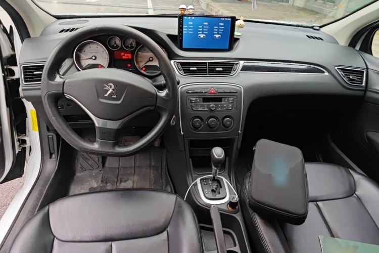 Used Peugeot 308 2014 Enjoy Edition Classic 1.6L Automatic Premium Model Center Console