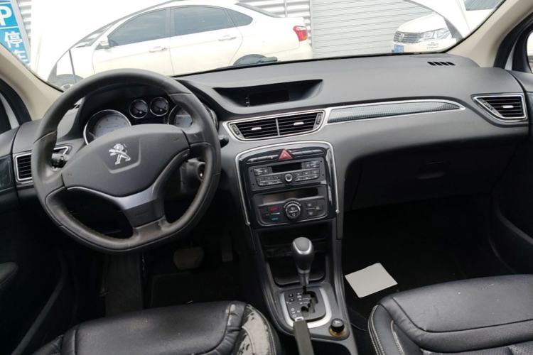 Used Peugeot 308 2014 Enjoyment Edition Classic 1.6L Automatic Fashion Model Center Console