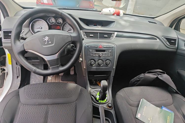 Used Peugeot 308 2014 Enjoy Edition Classic 1.6L Manual YouShang Model Center Console