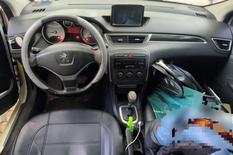 Used Peugeot 308 2014 Enjoy Edition Classic 1.6L Automatic Premium Model Center Console