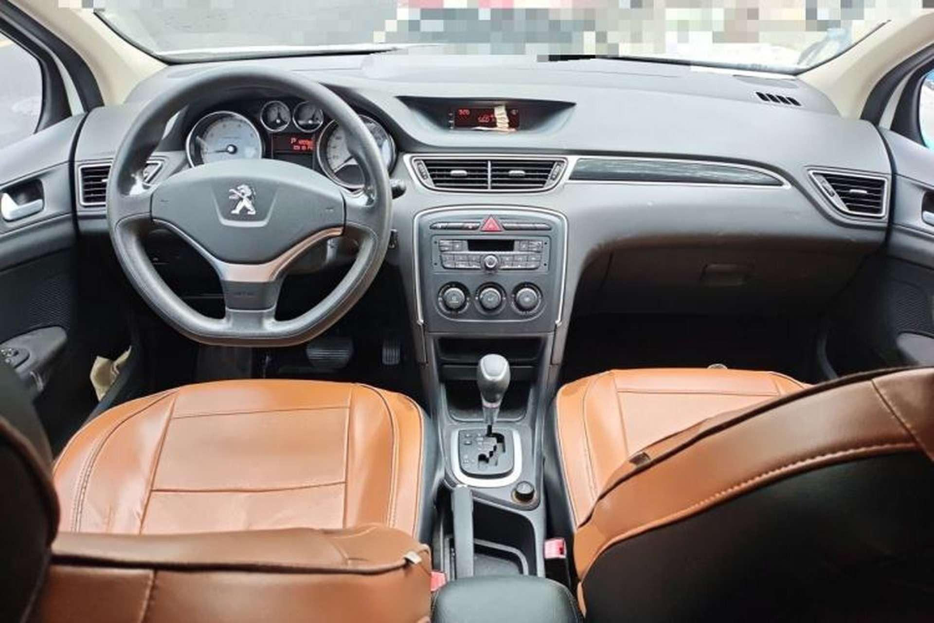 Used Peugeot 308 2014 Enjoy Edition Classic 1.6L Automatic Premium Model Center Console